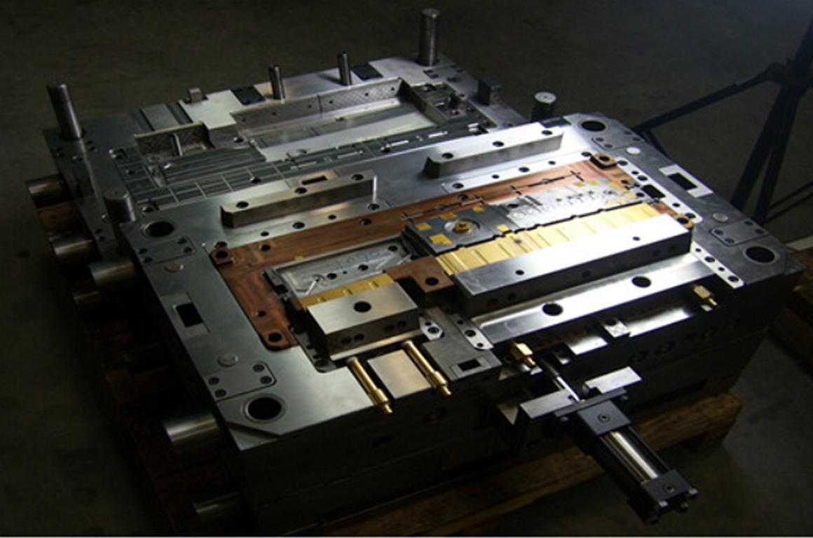 Injection Mould for Elect