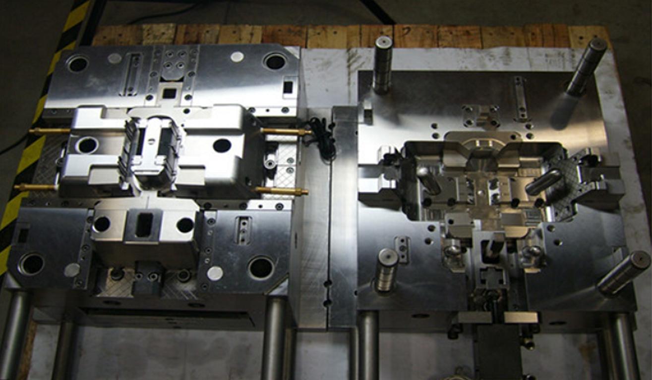 Injection Mold for Electr